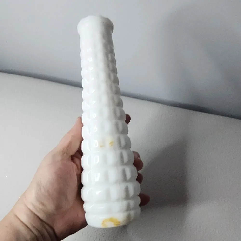 Beautiful Vintage White Milk Glass Bud Vase See Photos Some Age